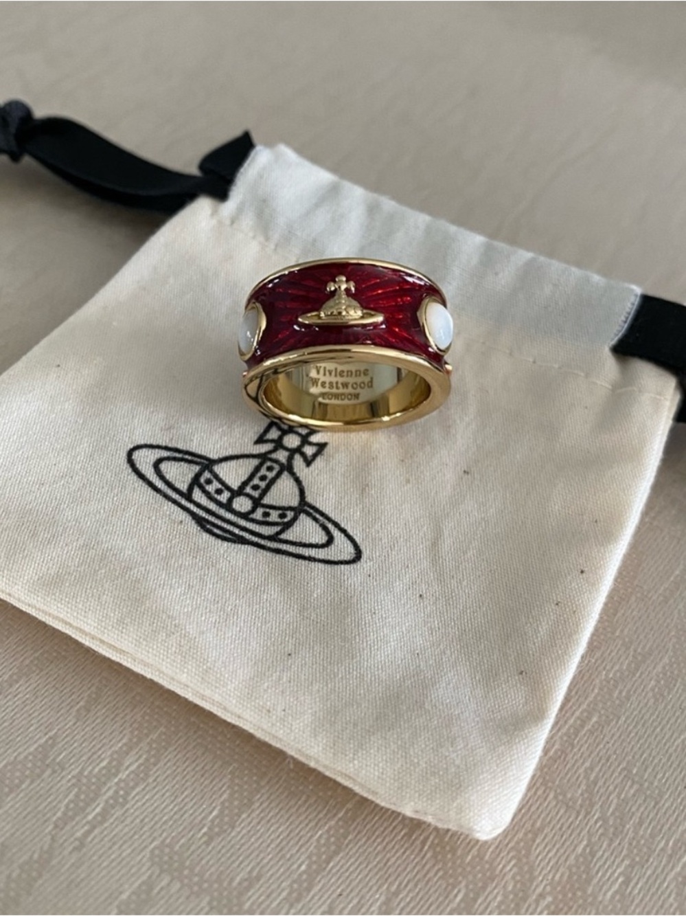 Vivienne Westwood Gold-Tone Orb 925 sterling silver Ring - Picture 1 of 1